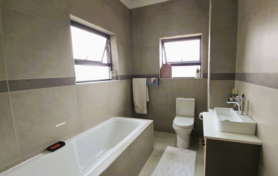 4 Bedroom Property for Sale in La Camargue Private Country Estate North West